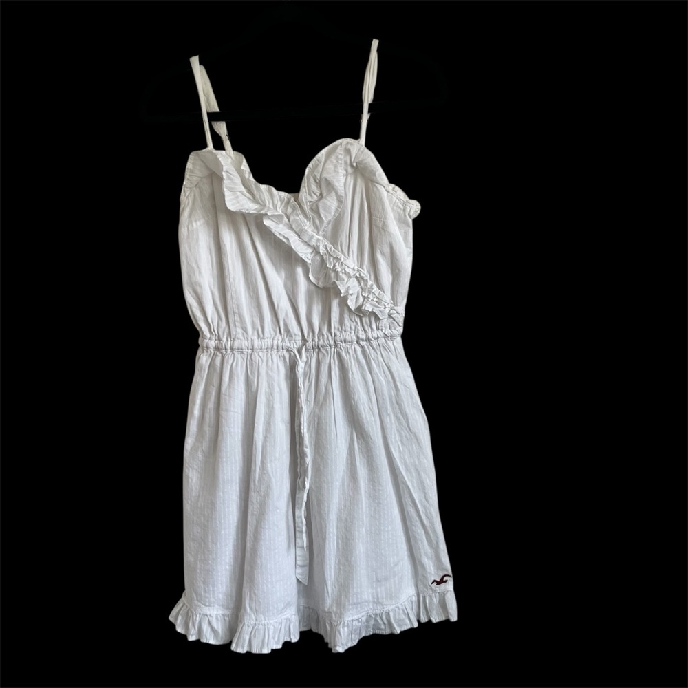 Hollister Y2K White Ruffled V-neck thin strap mini dress size M (junior)